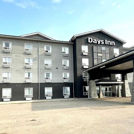 Days Inn By Wyndham Grande Prairie Exterior photo